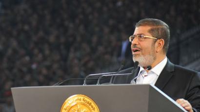 Morsi declares expanded powers, bans breakup of assembly penning constitution