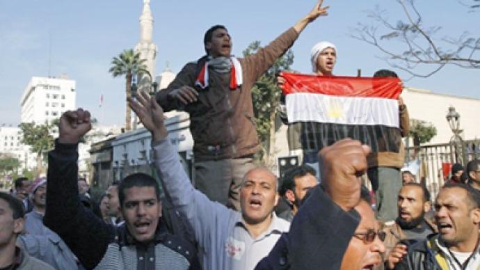 Egyptians surround parliament, blocking politicians’ work