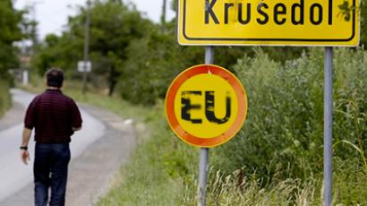 EU, Kosovo take over disputed Serbian border checkpoints