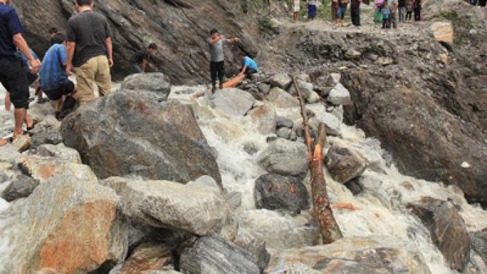 India floods and landslides kill 33, displace 1 million