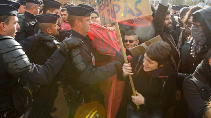 Over 100,000 French protesters rally against gay marriage, adoption