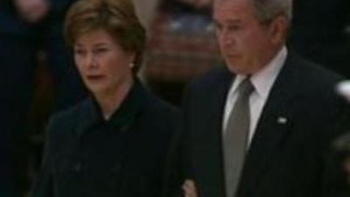 George Bush visits Gerald Ford’s funeral