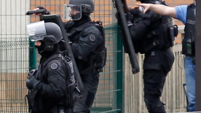 French hostage crisis deflates: Gunman arrested
