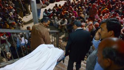 India temple stampede kills 115, injures 100 (GRAPHIC VIDEO)