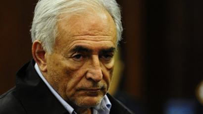 Strauss-Kahn lawyers meet NY prosecution 