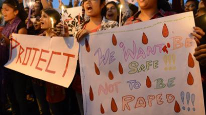 Indian woman jumps from train to escape rape