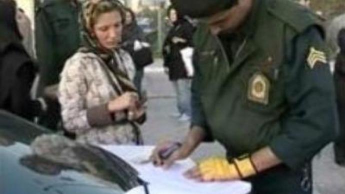 Iranian police hunt dress code violators