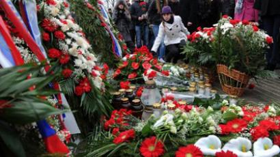 Moscow opens investigation of Polish air crash internet photos