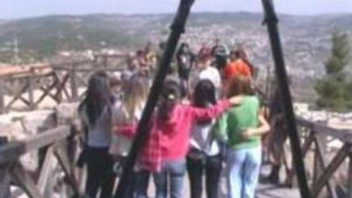 King of Jordan shows support for the children of Beslan