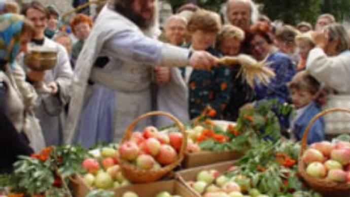 Orthodox Russia celebrates Saviour of the Apple Feast Day 