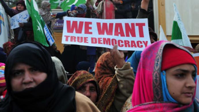 Supreme Court Orders Arrest Of Pakistani PM For Corruption Amid Protest ...