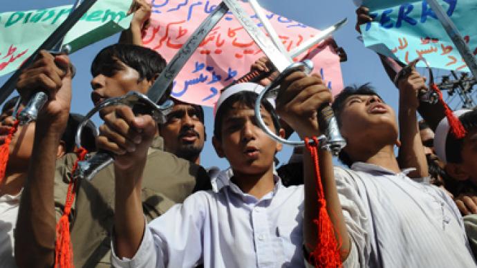 Pakistan cabinet minister offers $100k to murder  anti-Islam filmmaker