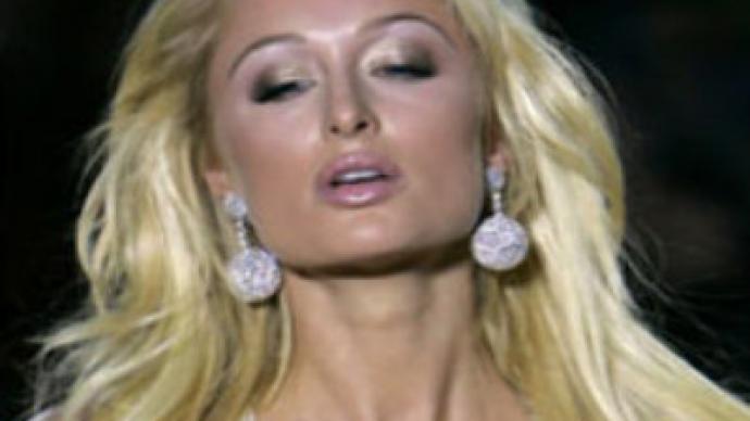 Paris Hilton struts her stuff in Moscow