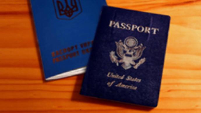 Passport row sparks political scandal in Ukraine