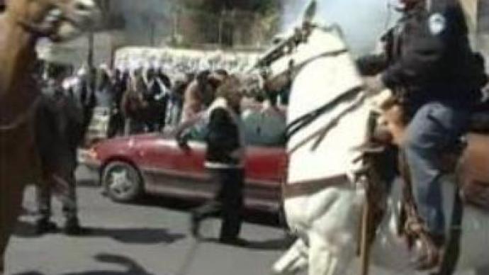 Police and protesters clash at Al Aqsa Mosque in Jerusalem 