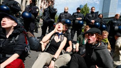 Police disperse Occupy Frankfurt camp