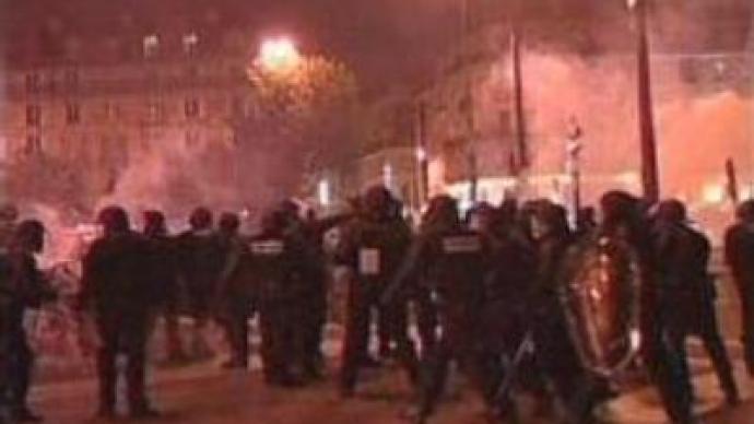 Riots calm down in France