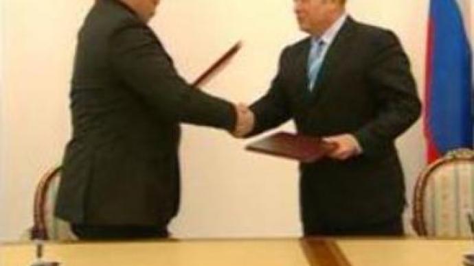 Russia and Latvia sign border treaty