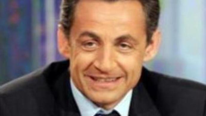 Sarkozy holds rally in Paris