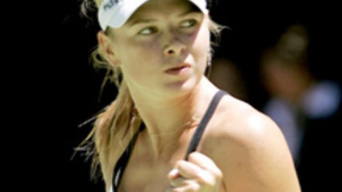 Sharapova plays Venus Williams at Wimbledon