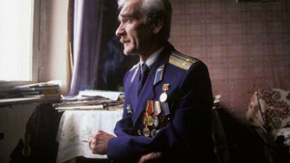 Retired Soviet officer rewarded for averting nuclear war