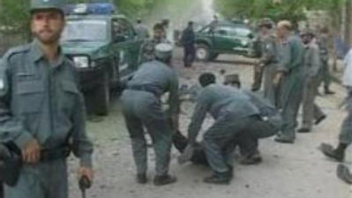 Suicide attack kills ten policemen in Afghanistan 