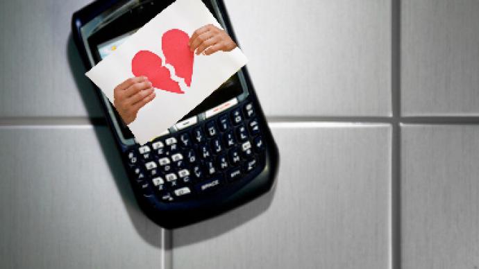 Tajik government wages war on SMS-divorces