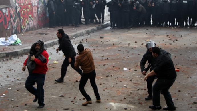 Tear gas in Alexandria, Egypt, as constitution protesters and supporters clash (VIDEO)