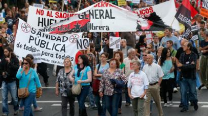 Thousands in Madrid protest 2013 budget cuts