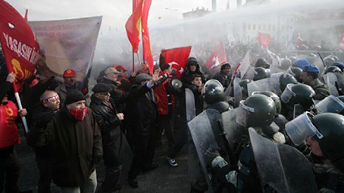 Hundreds of protesters clash with police in Turkey amid mass trial