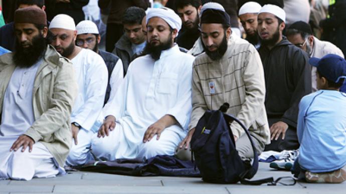 UK Muslims slam ‘discriminatory’ gay marriage law, demand exception