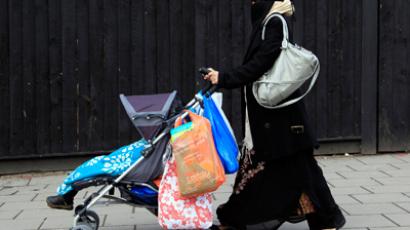 Burqa protest: Second night of violence in Paris suburbs