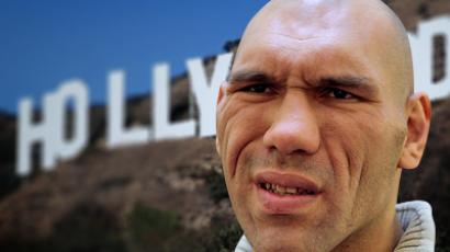 Budge up, guys: Supersize seat for Russian XL MP Valuev