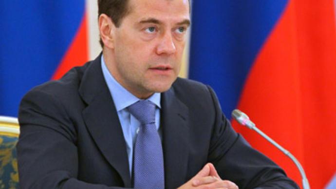 Medvedev endorses law on direct governor elections