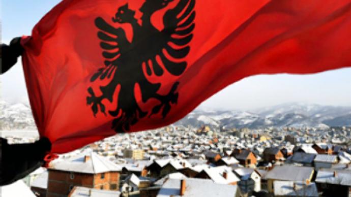 Kosovo bans visits by Serbian officials 
