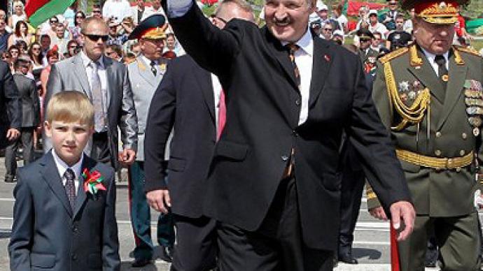 Lukashenko vows democracy, opposition insists on fair polls 