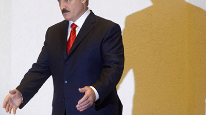 Poland urges Lukashenko to give up power 