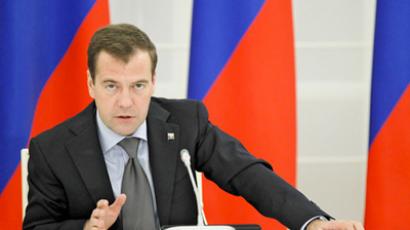 Medvedev wants billionaires to teach in schools 