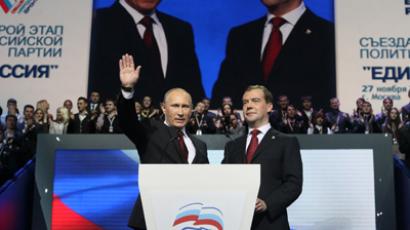Medvedev occupies Putin's chair in United Russia