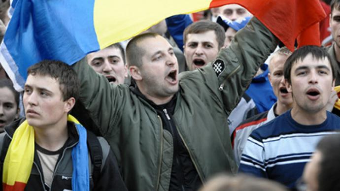 One state or two?  Pro-Romanian activists and Moldovan “Patriots” rally