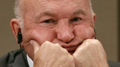 Luzhkov meets ministry's multi billion fraud probe