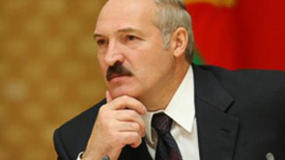 Who will shake hands with Mr. Lukashenko?