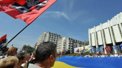 Ukrainian nationalists seek to erase memory of WWII