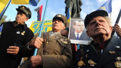 Ukraine to demolish Soviet WW2 memorial 