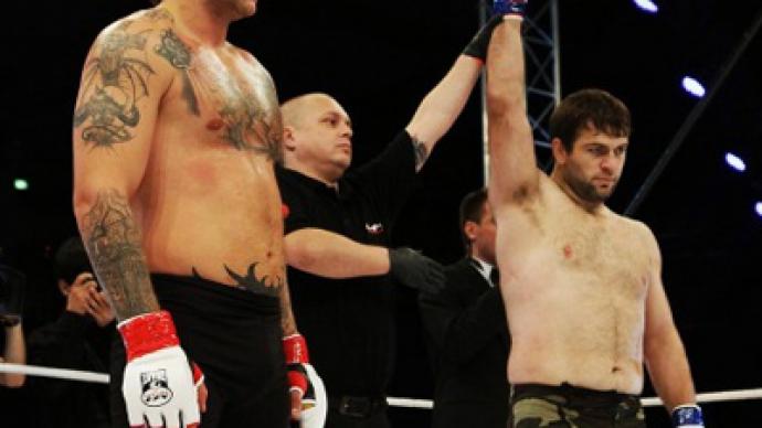 Emelianenko Jr. slams referee for halting bout after 23 seconds 