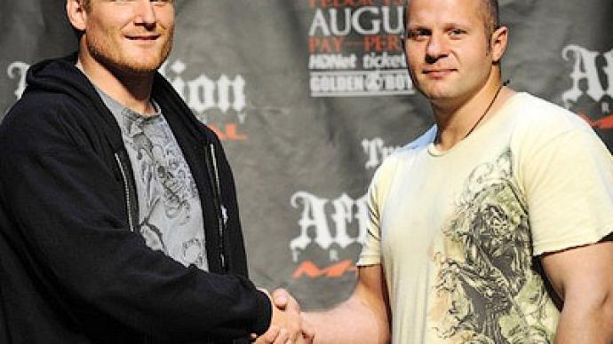 Fedor cheers for Barnett in Strikeforce Heavyweight Grand Prix