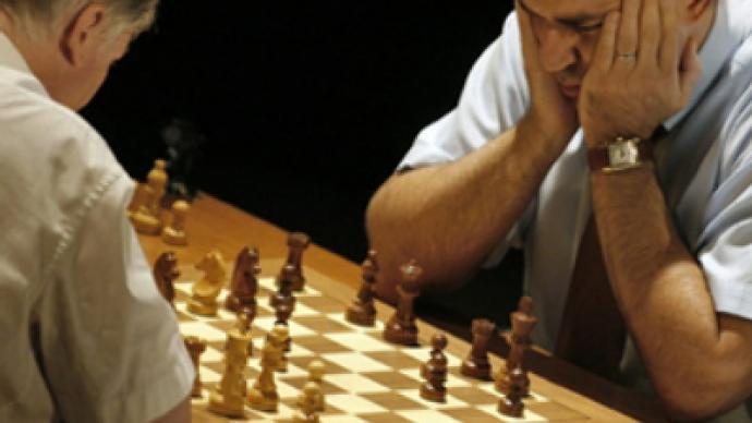 Kasparov beats Karpov in duel of chess legends  