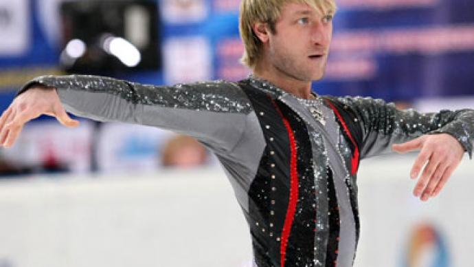 Plyushchenko strikes winning comeback at Russian champs