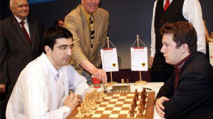 Russian grand master secures world record
