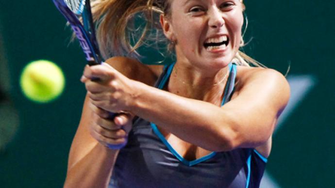 Jumping the net: Sharapova #2 in web popularity poll